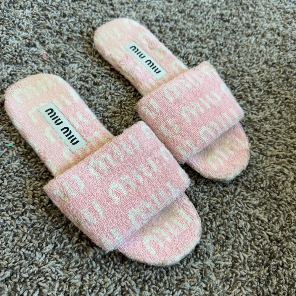 Miu Miu pink Logo terry cloth Pool Sandals slides - Picture 13 of 13